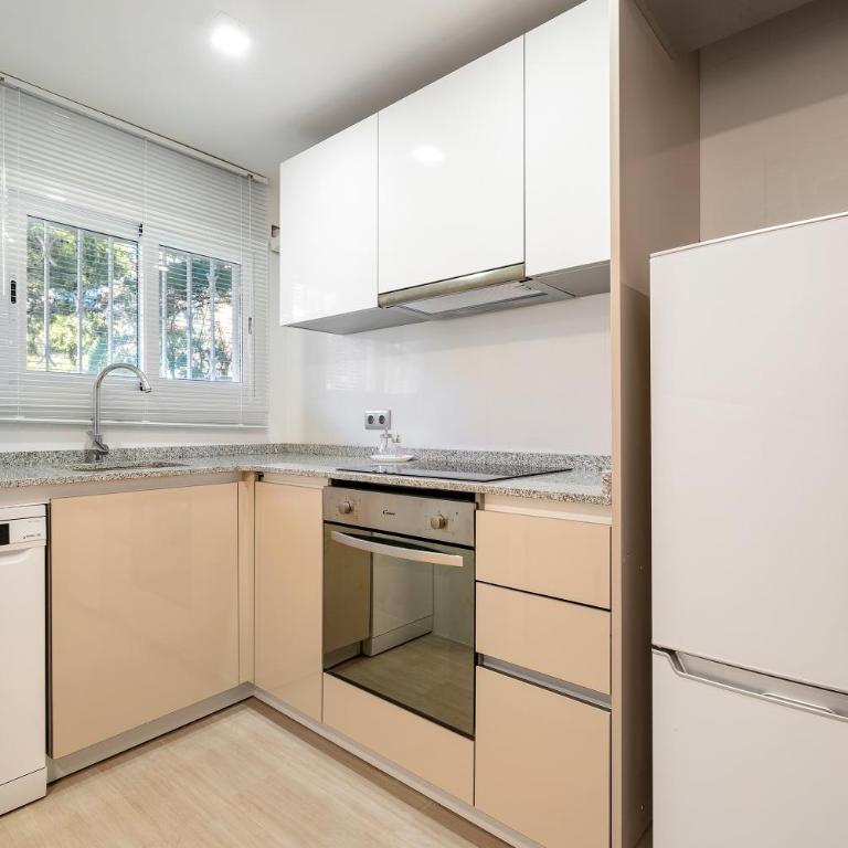 Logroño - Apartamento Deluxe de 2 dormitorios con vistas al jardín - 11