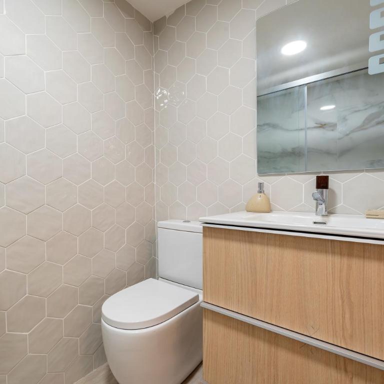 Logroño - Apartamento Deluxe de 2 dormitorios con vistas al jardín - 17