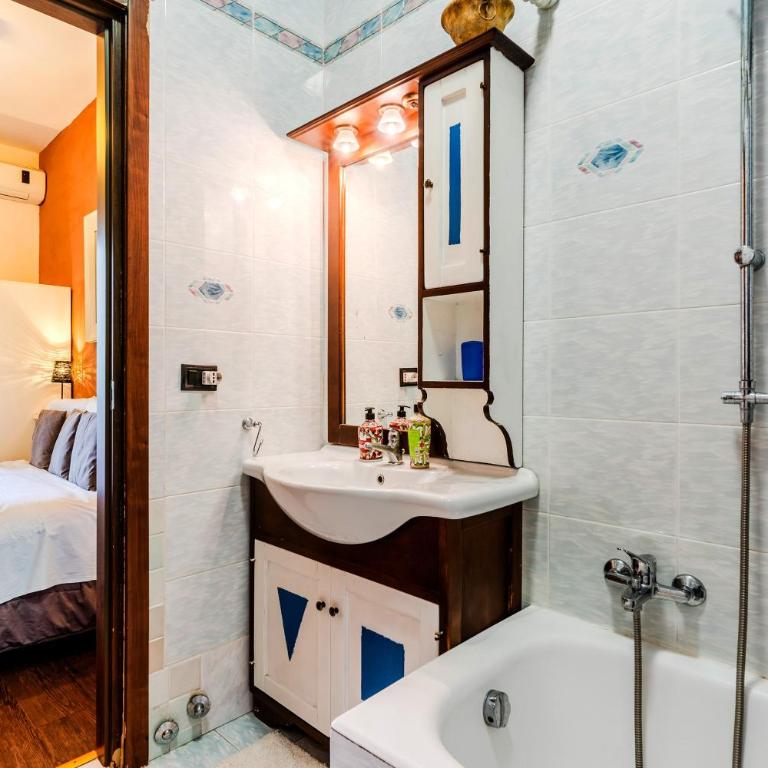 bnb Sottosopra - Camera Queen Standard - 7