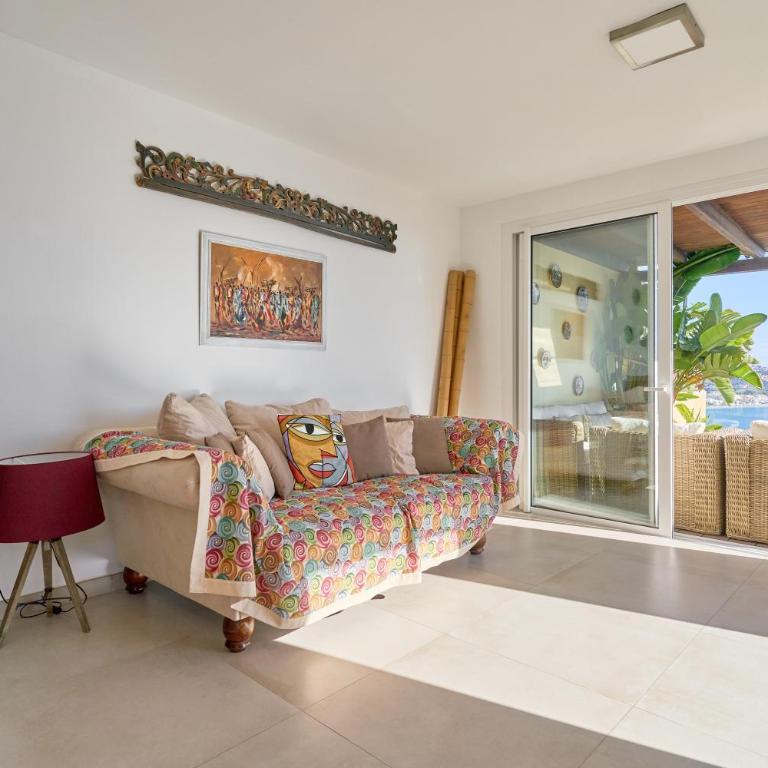 Beautiful House With Splendid Sea - Two-Bedroom House - 3