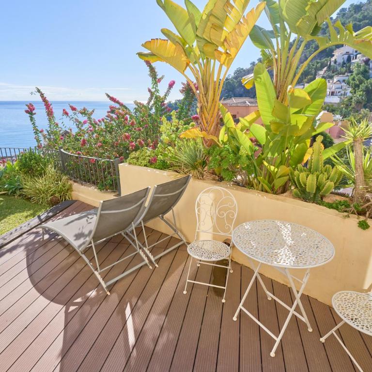 Beautiful House With Splendid Sea - Two-Bedroom House - 26