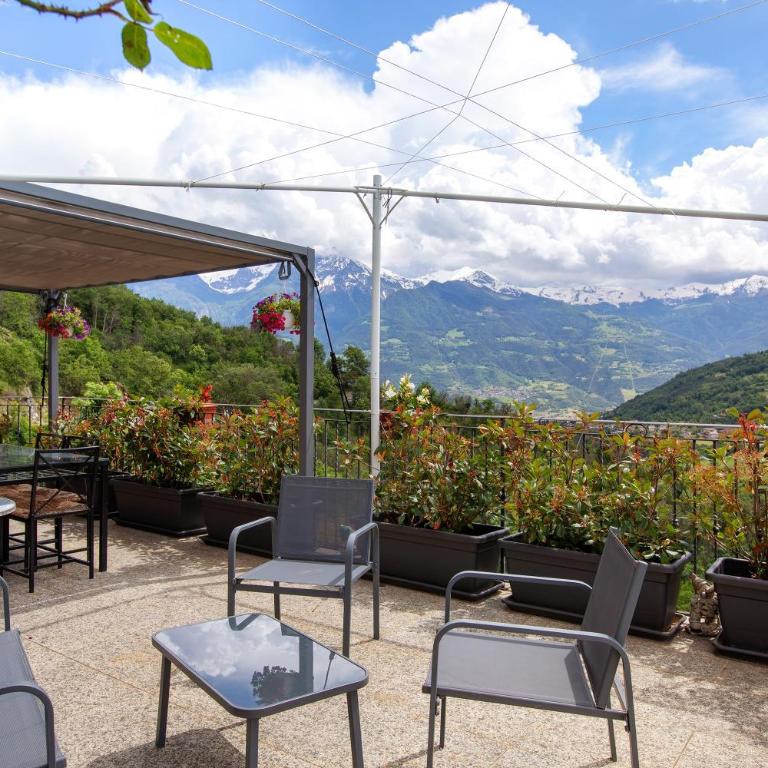 La Casa Di Pasky - Two-Bedroom Deluxe Apartment with Garden View - 27