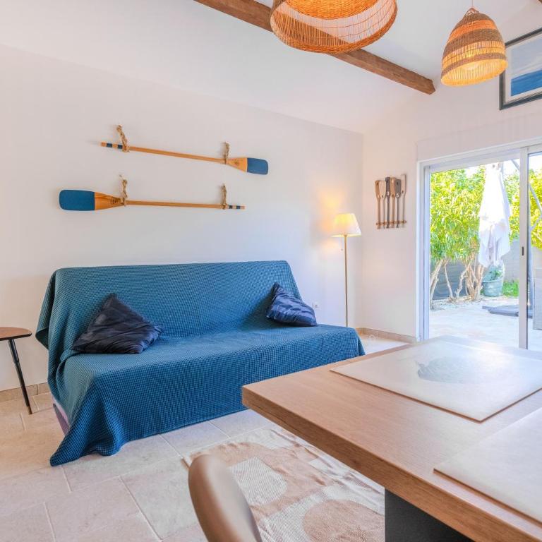 Studio Bormes - One-Bedroom Apartment with Garden View - 1