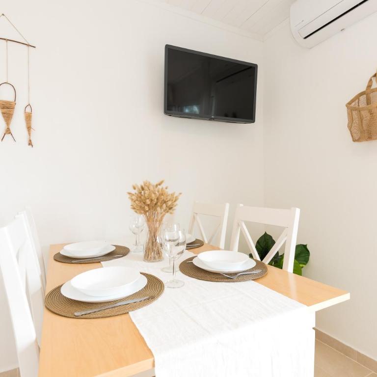 Moderno apartamento en Calan Bosch- C10 - Apartamento Deluxe de 2 dormitorios con balcón - 9