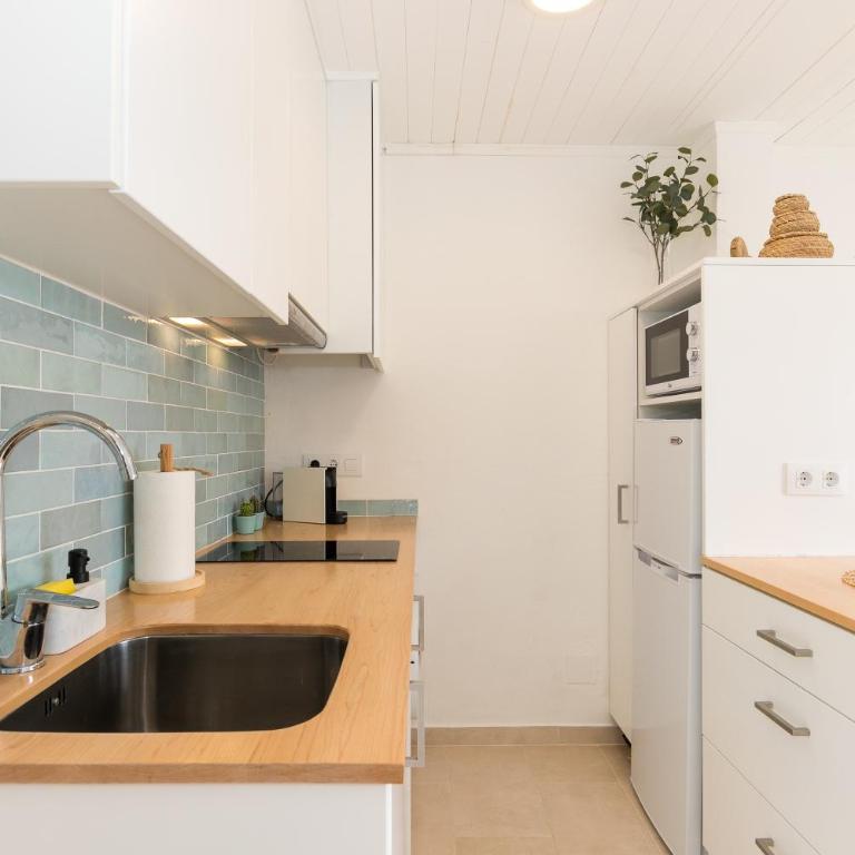 Moderno apartamento en Calan Bosch- C10 - Apartamento Deluxe de 2 dormitorios con balcón - 13