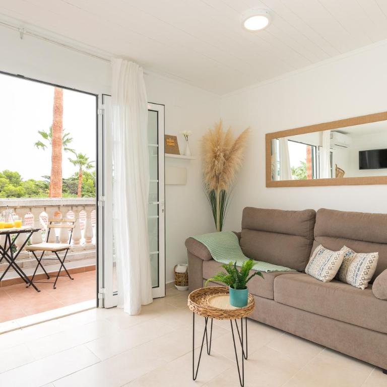 Moderno apartamento en Calan Bosch- C10 - Apartamento Deluxe de 2 dormitorios con balcón - 3