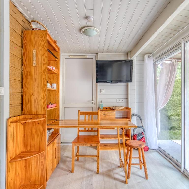 Chalet B Village Vacances - Appartement avec Terrasse - 6