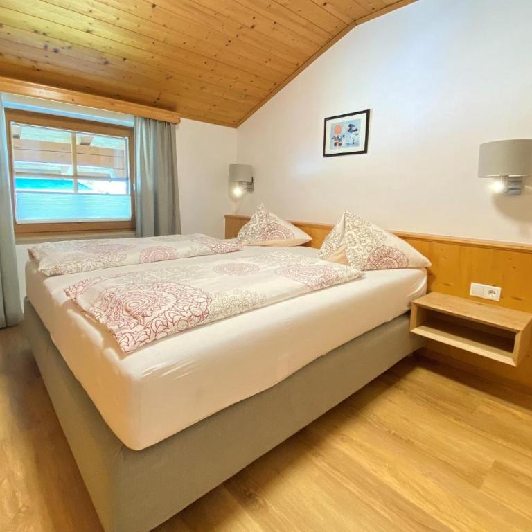 Apartment in Filzmoos near Ski Amadé - Two-Bedroom Apartment - 12