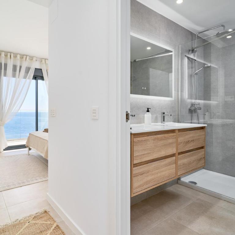 Icon Marina D - Two-Bedroom Deluxe Apartment with Ocean View - 14
