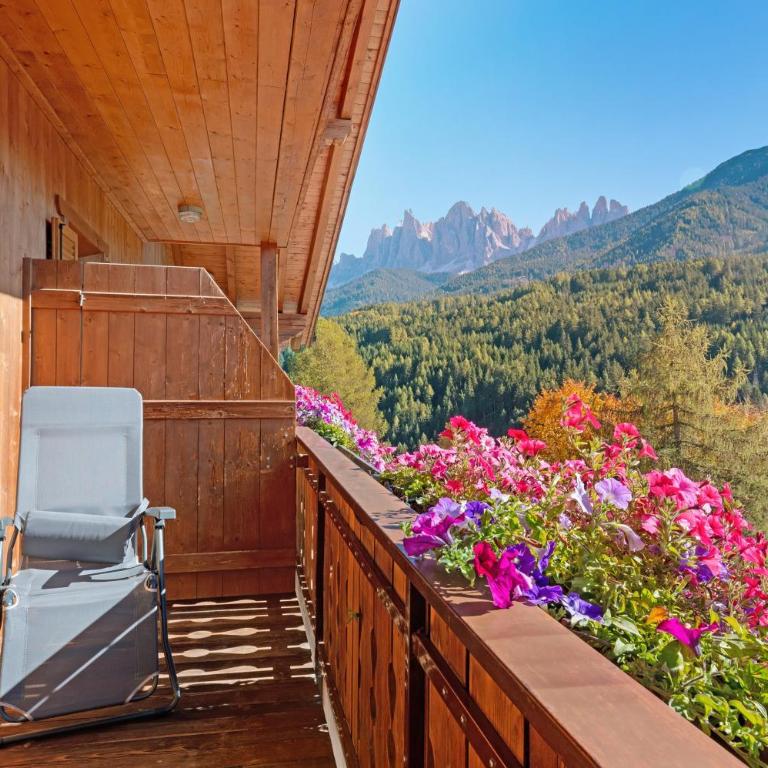 Veltierhof Villnöß - Camera Matrimoniale con Vista Montagna - 2