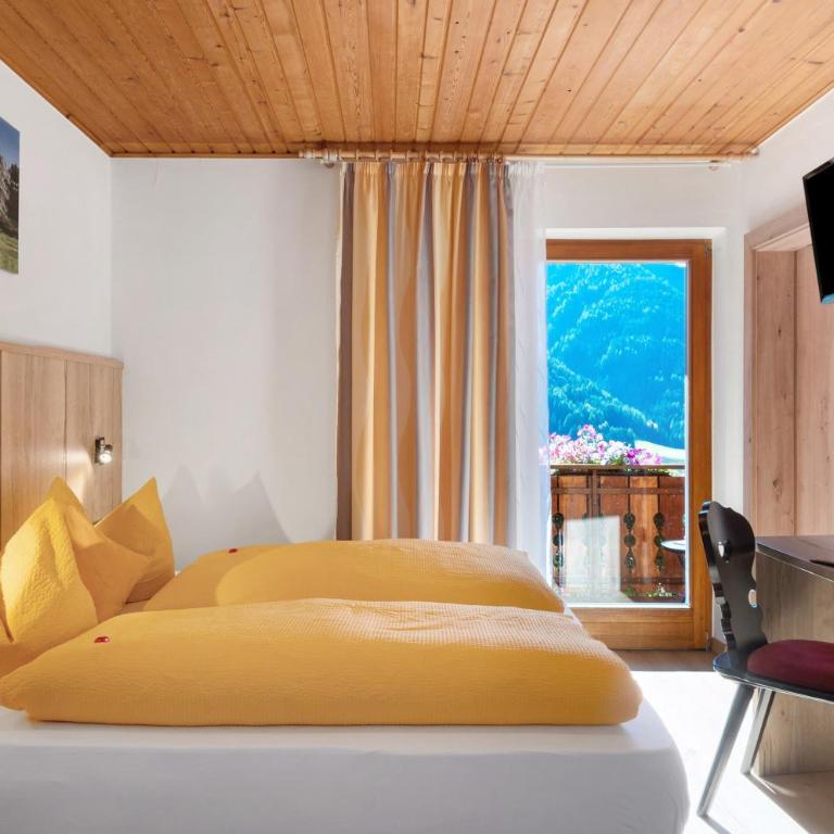 Veltierhof Villnöß - Camera Matrimoniale con Vista Montagna - 5