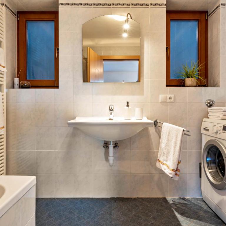 Unterlattmayrhof Schlern - Apartamento Deluxe de 2 dormitorios con vistas al jardín - 16