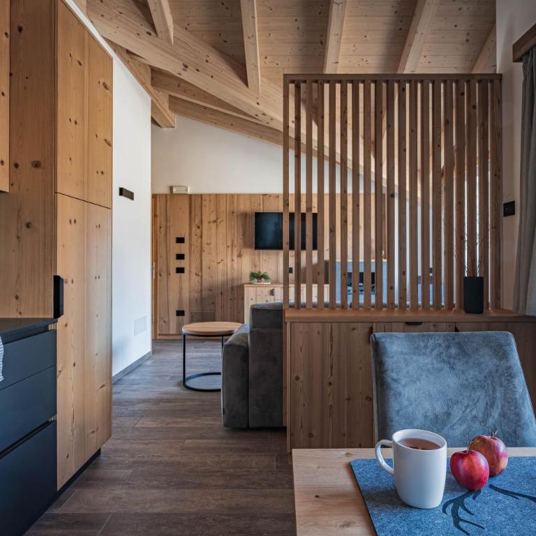 Arnica Alpin Lodge - Two-Bedroom Deluxe Apartment with Garden View - 7