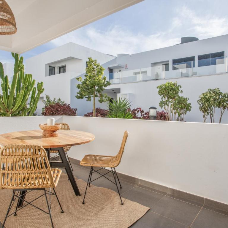 Casa Mila - Apartamento Deluxe de 2 dormitorios con vistas al jardín - 10