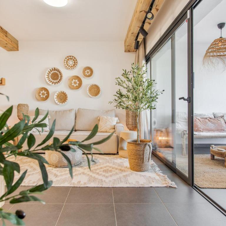Casa Mila - Apartamento Deluxe de 2 dormitorios con vistas al jardín - 4