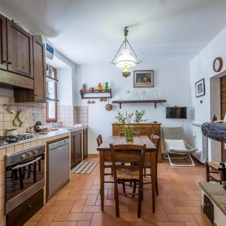 Casa Francesca - Two-Bedroom Deluxe Apartment with Garden View - 7