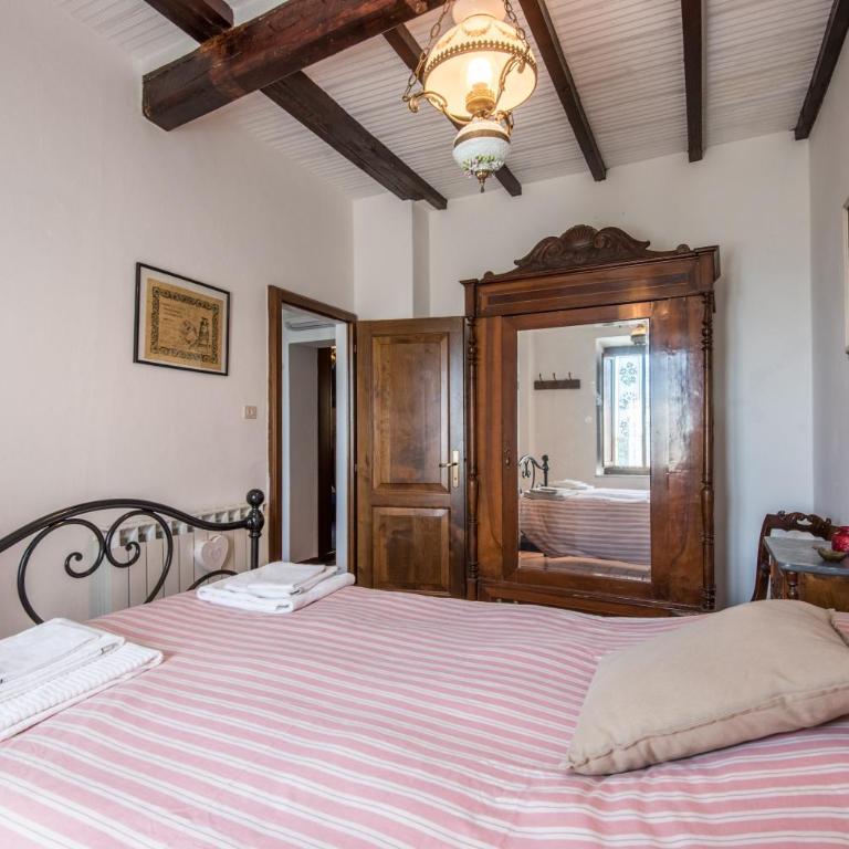 Casa Francesca - Two-Bedroom Deluxe Apartment with Garden View - 15