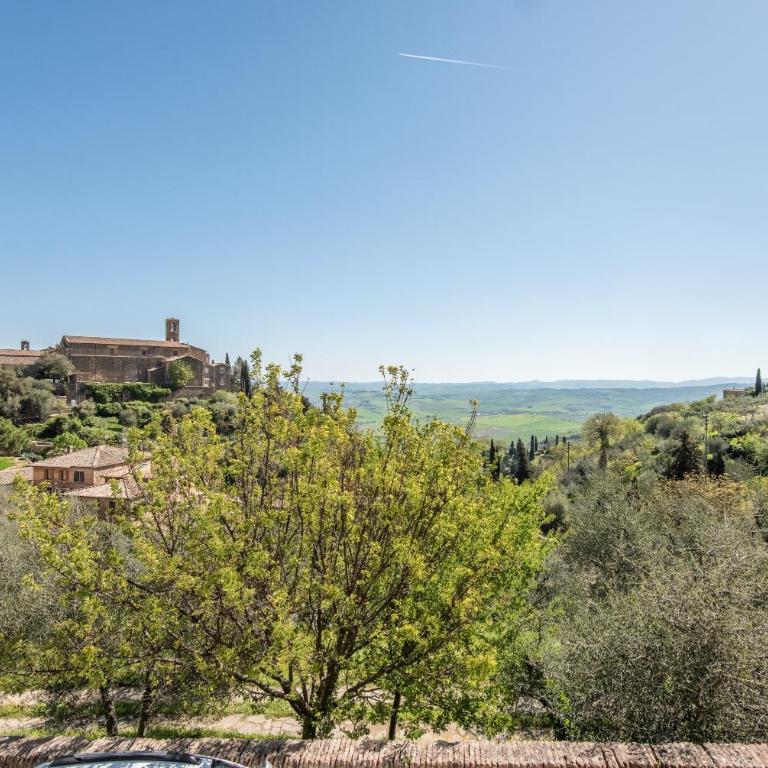Casa Francesca - Two-Bedroom Deluxe Apartment with Garden View - 1