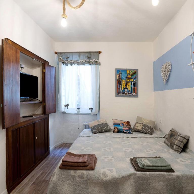 Hemingway's Shelter - One-Bedroom House - 12