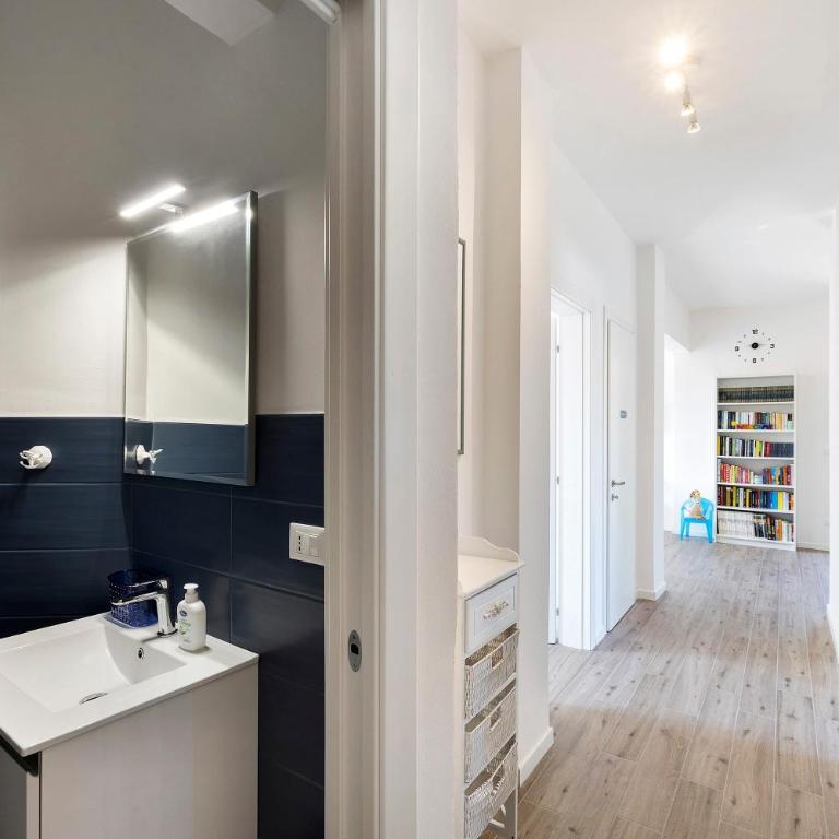 Il Borgo Incantato con garage - Two-Bedroom Deluxe Apartment with Balcony - 28