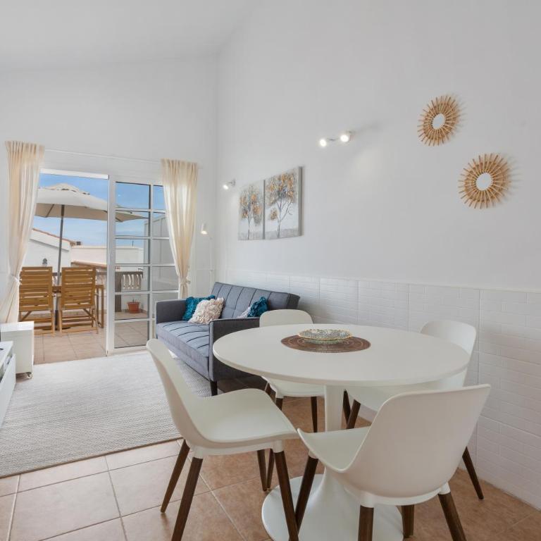 Calida Vivienda Accesible - Studio Apartment with Sea View - 5
