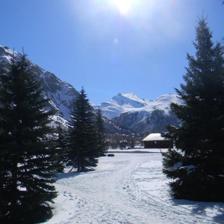 Appartement sur les pistes - 8 pers - Two-Bedroom Deluxe Apartment with Balcony - 11