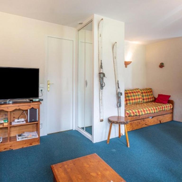 Appartement sur les pistes - 8 pers - Two-Bedroom Deluxe Apartment with Balcony - 9