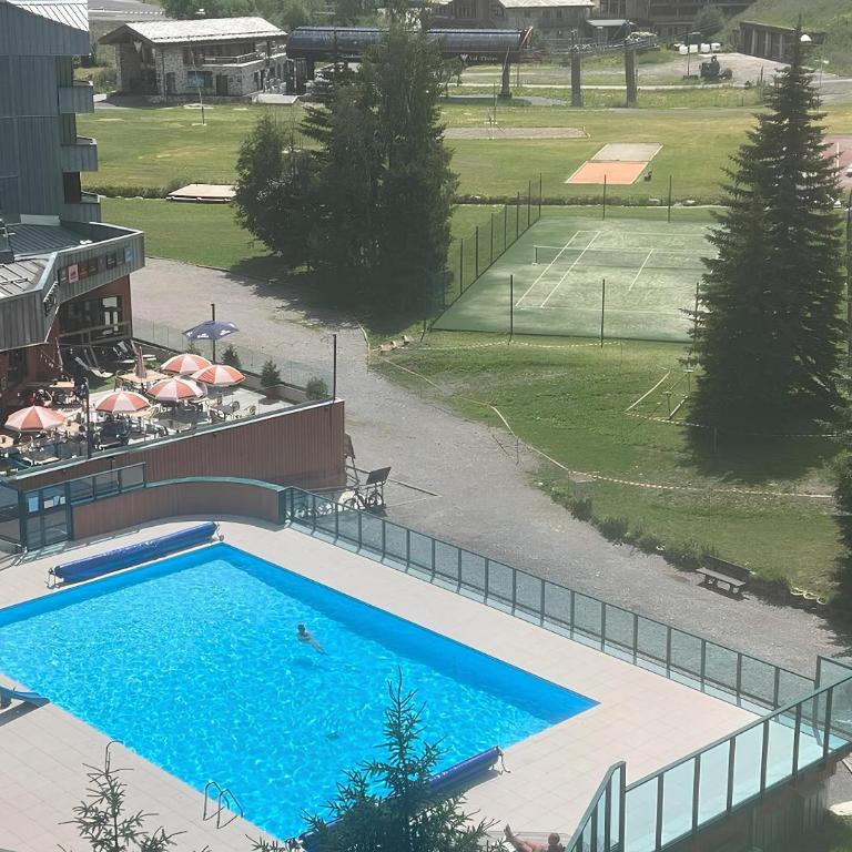 Appartement sur les pistes - 8 pers - Two-Bedroom Deluxe Apartment with Balcony - 14