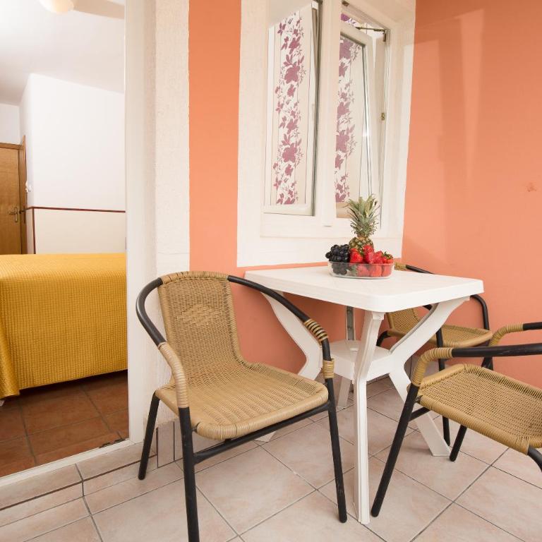 Apartments Sofija - Dvokrevetna Soba s Pomoćnim Ležajem - 4