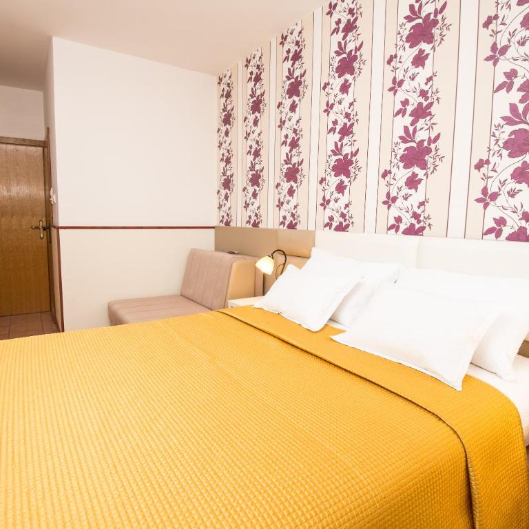 Apartments Sofija - Double Room with Extra Bed - 2