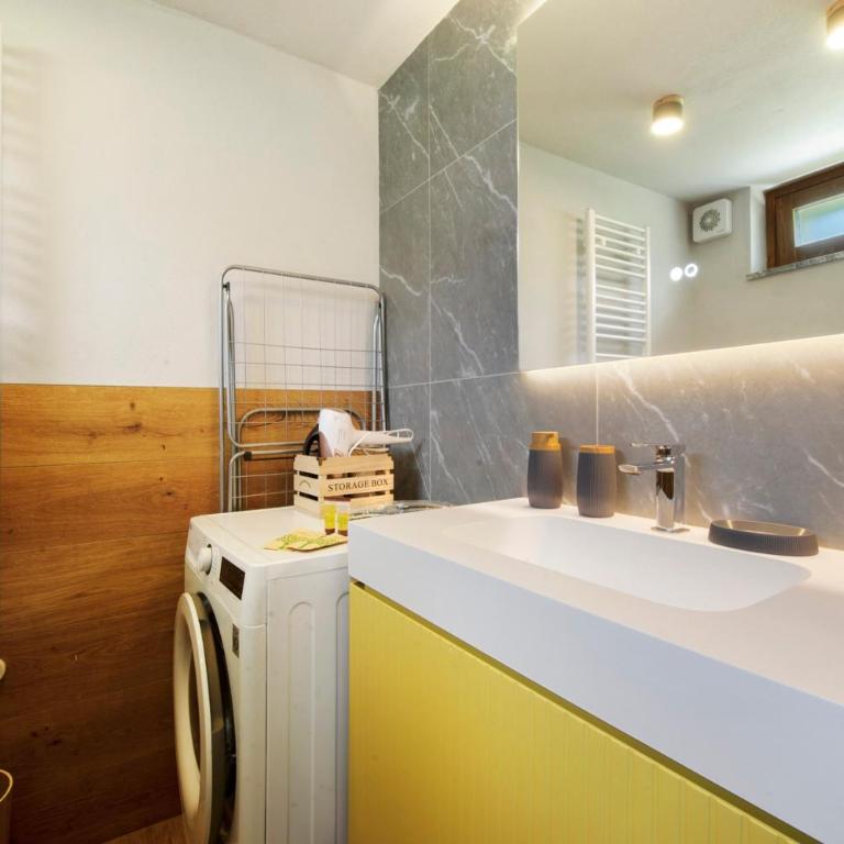 Le rêve d'Emilie - Family house - Appartamento Deluxe con 2 Camere da Letto e Vista Giardino - 21