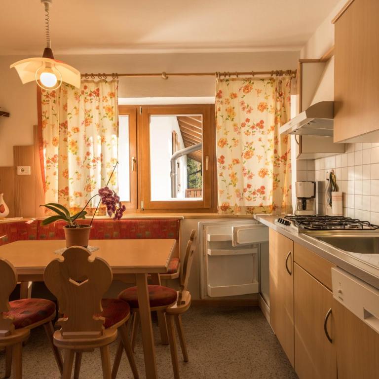 Ferienwohnung Sella Seis - Appartamento Premium con 3 Camere da Letto e Balcone - 16