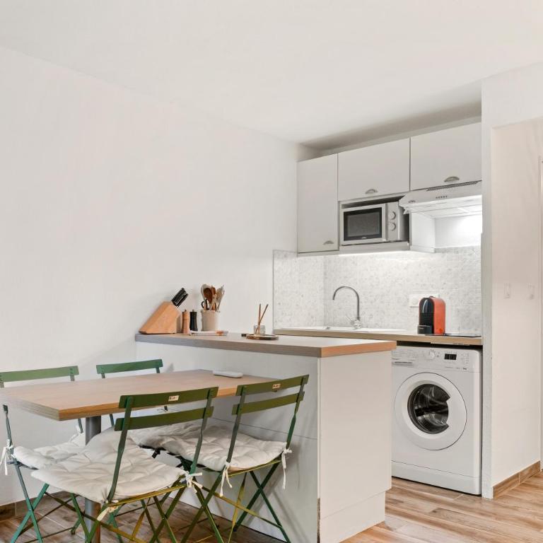 Appartement Le Lavandou - Cavalière - Studio with Terrace - 8