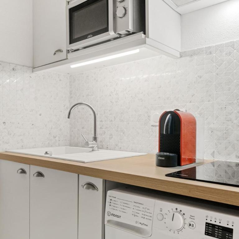 Appartement Le Lavandou - Cavalière - Studio with Terrace - 9