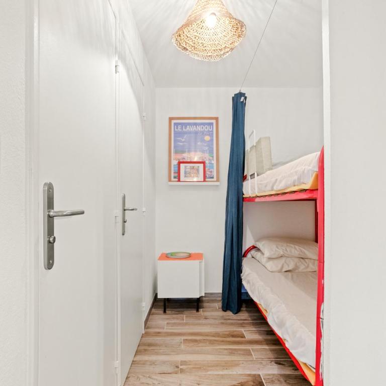 Appartement Le Lavandou - Cavalière - Studio with Terrace - 12