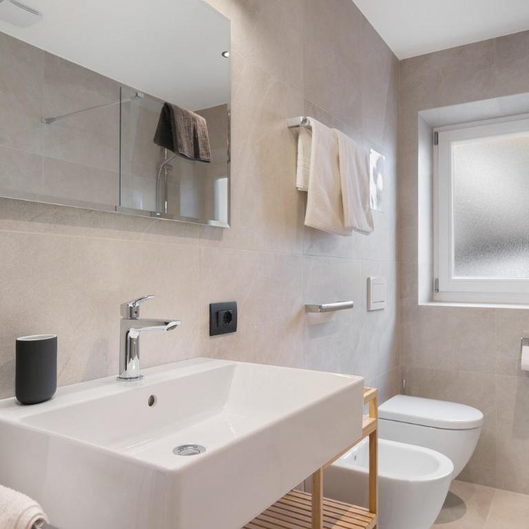 Apartments Goller - Appartamento Premium con 3 Camere da Letto e Balcone - 33