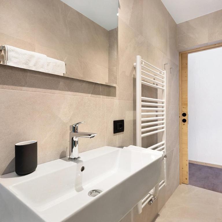 Apartments Goller - Appartamento Premium con 3 Camere da Letto e Balcone - 28