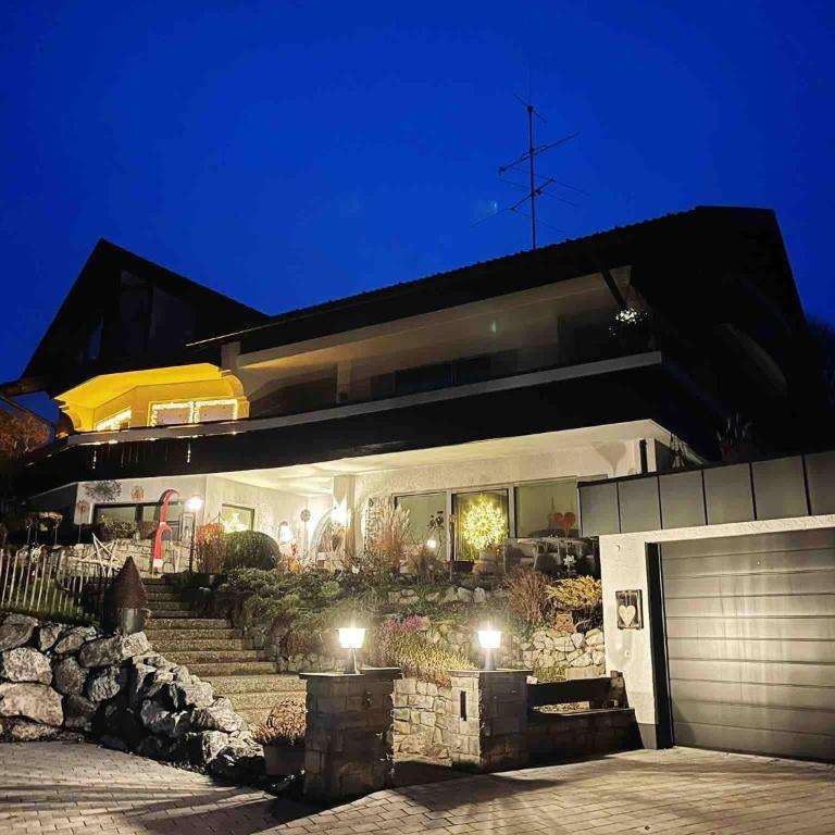 Ferienwohnung Alpenherz 80qm - Apartment mit 1 Schlafzimmer und Gartenblick - 21