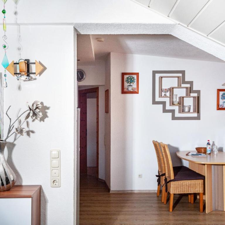 Paulas Ferienwohnung Koenigscard - Superior Apartment mit 1 Schlafzimmer und Balkon - 7