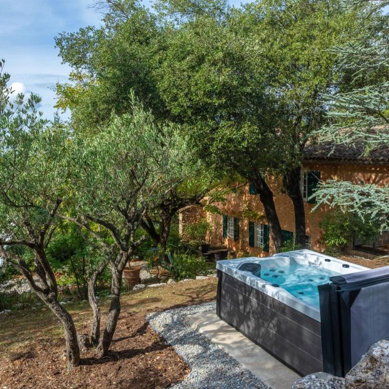 Maison de charme avec jacuzzi - Maison de Vacances - 1