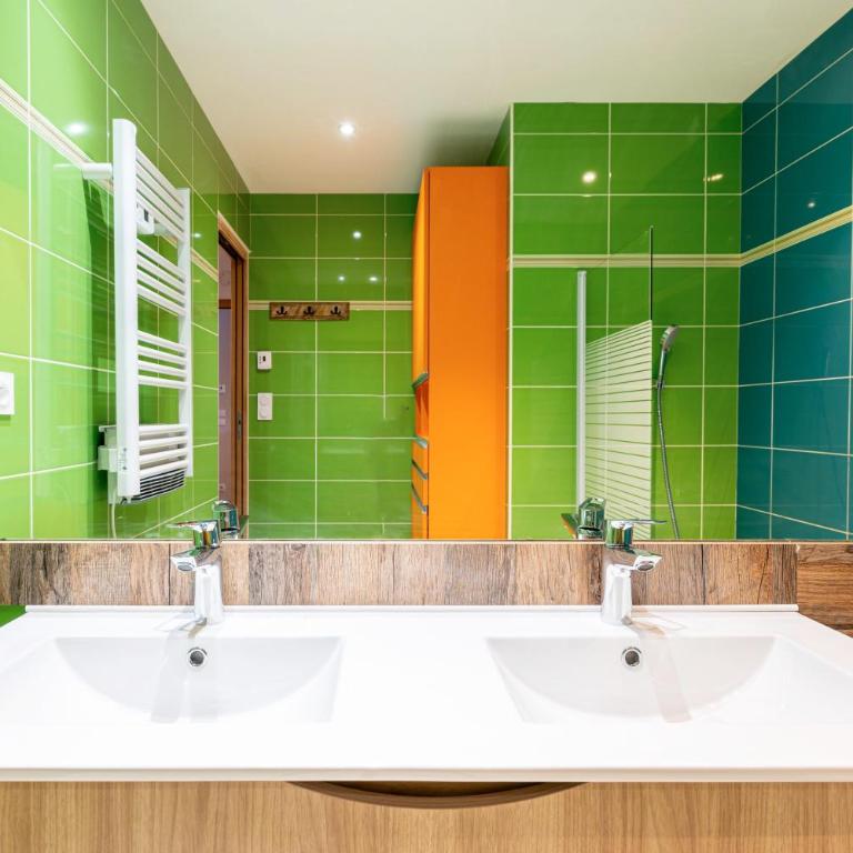 Les croës - Three-Bedroom Premium Apartment with Balcony - 30