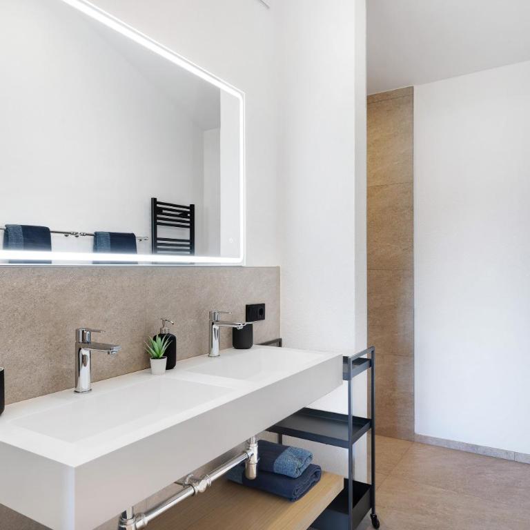 Stackler54 - mit Balkon - Deluxe-Apartment mit 2 Schlafzimmern und Gartenblick - 5