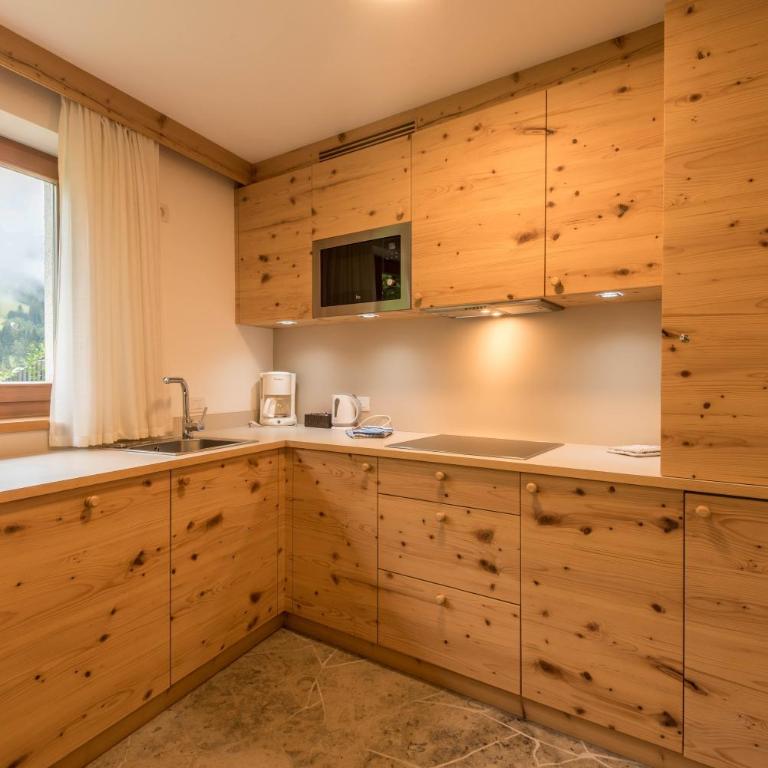 Apartments Christa App Zirm - Appartamento Deluxe con 2 Camere da Letto e Balcone - 12
