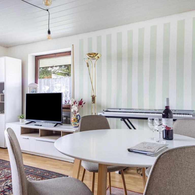 Ferienwohnung Jägerhaus im Allgäu - Apartment mit 1 Schlafzimmer und Gartenblick - 3