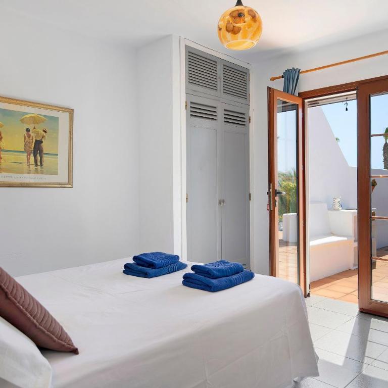 Puerto Chico 5 - Two-Bedroom Deluxe Apartment with Ocean View - 19