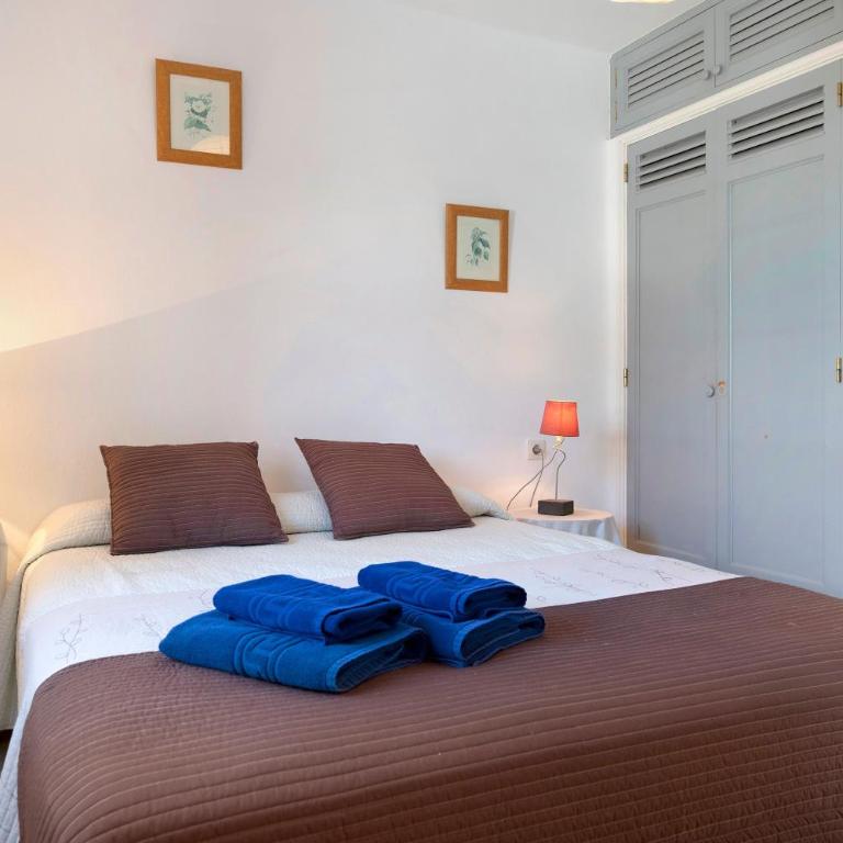 Puerto Chico 5 - Two-Bedroom Deluxe Apartment with Ocean View - 16