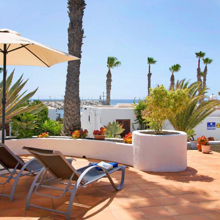 Puerto Chico 5 - Two-Bedroom Deluxe Apartment with Ocean View - 4