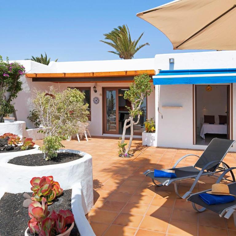 Puerto Chico 5 - Two-Bedroom Deluxe Apartment with Ocean View - 2