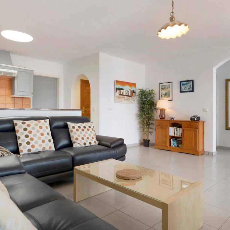 Puerto Chico 5 - Two-Bedroom Deluxe Apartment with Ocean View - 12