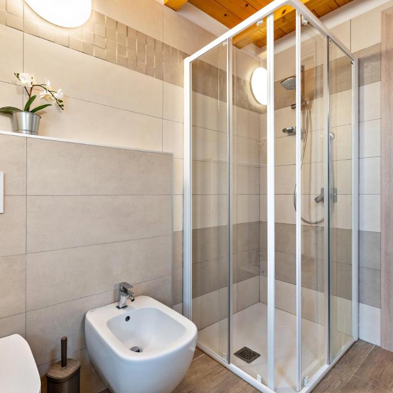 Agriturismo Bocca Nevese Betulla - Appartamento con 1 Camera da Letto e Vista Lago - 21